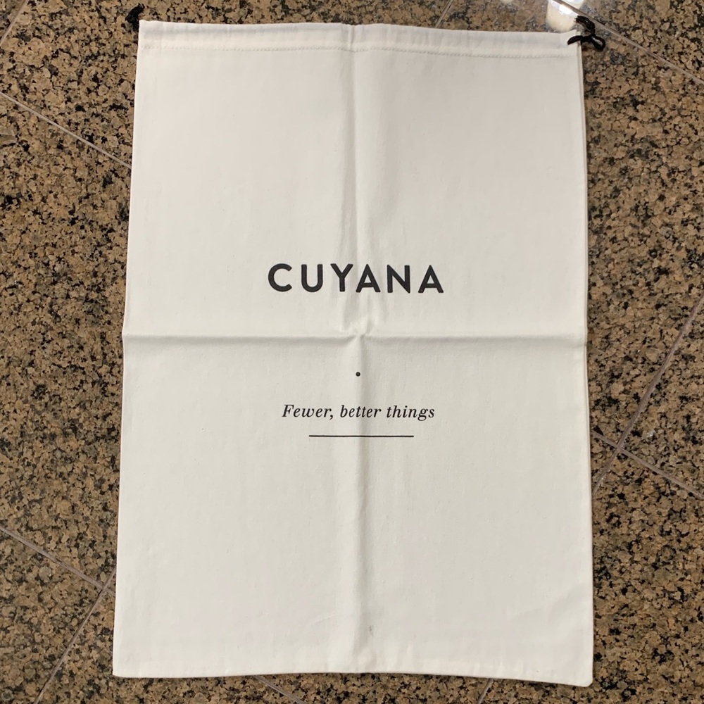 Cuyana 🌻 large dust bag.